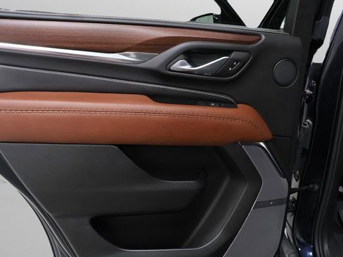 Used 2024 GMC Yukon Denali Ultimate image 24