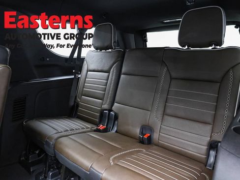 Used 2026 GMC Yukon XL Denali Ultimate AWD/4WD image 32