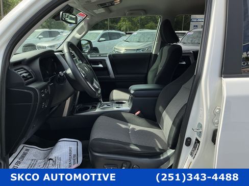 Used 2022 Toyota 4Runner SR5 image 12