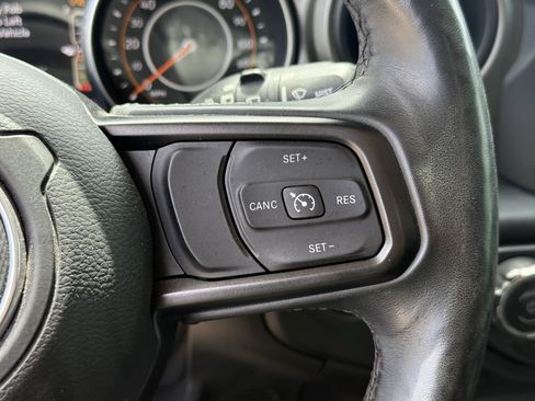 Used 2019 Jeep Wrangler Unlimited Sport S AWD/4WD image 17