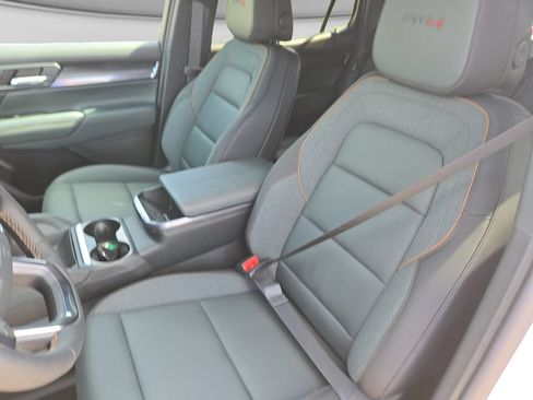New 2027 GMC Terrain AT4 w/ Convenience Package III AWD/4WD image 22