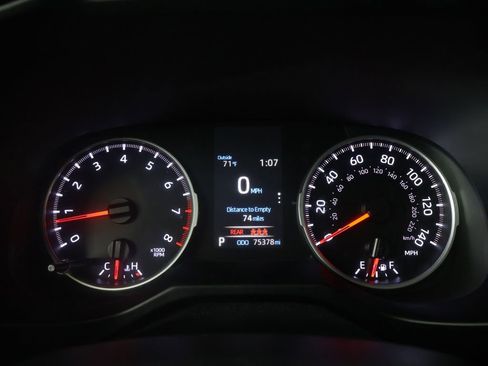 Used 2021 Toyota RAV4 LE FWD image 20
