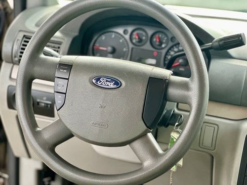 Used 2006 Ford Freestar SE FWD image 11