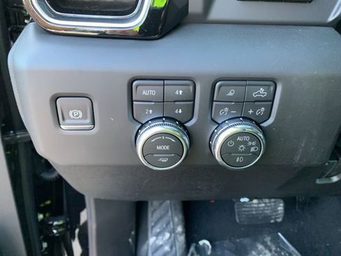 New 2026 GMC Sierra 2500 Denali w/ Denali Reserve Package image 19