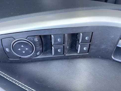 Used 2021 Ford Explorer XLT w/ Equipment Group 202A image 16