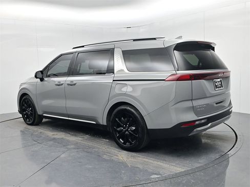 Certified 2024 Kia Carnival SX Prestige image 6