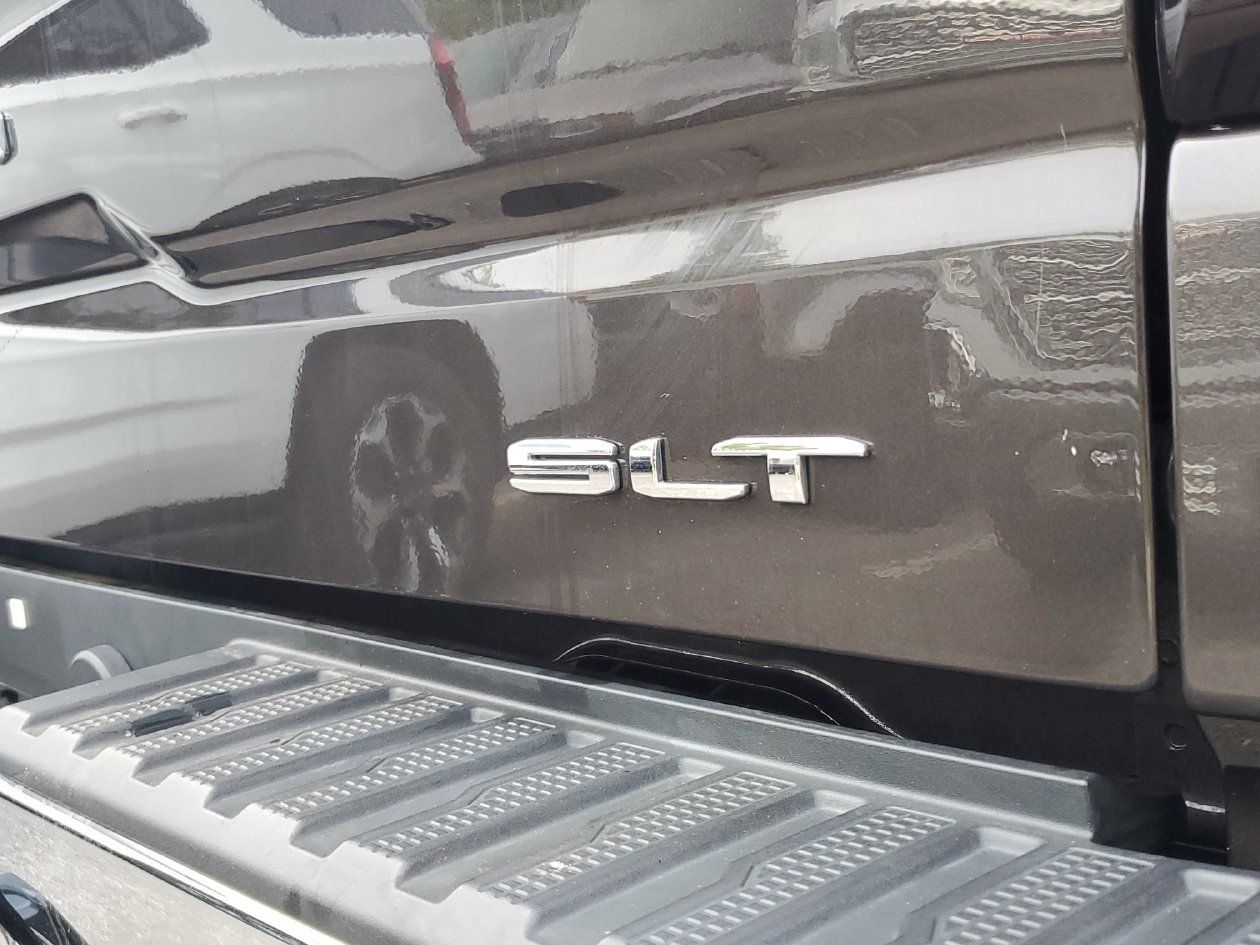 Used 2021 GMC Sierra 1500 SLT w/ SLT Premium Plus Package AWD/4WD image 8