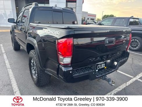 Used 2016 Toyota Tacoma TRD Off-Road AWD/4WD image 3