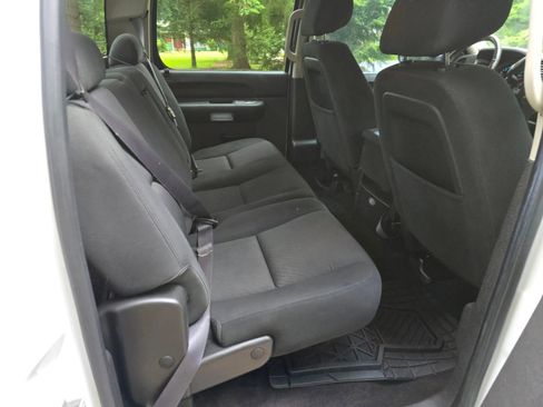 Used 2013 Chevrolet Silverado 1500 LT AWD/4WD image 16