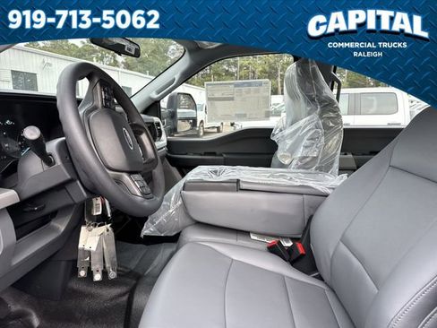 New 2026 Ford F250 XL w/ XL Chrome Package image 18