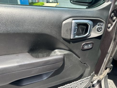 Used 2020 Jeep Wrangler Unlimited Sport S AWD/4WD image 16