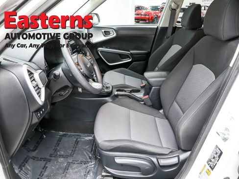 Used 2024 Kia Soul LX w/ Option Group 015 image 14