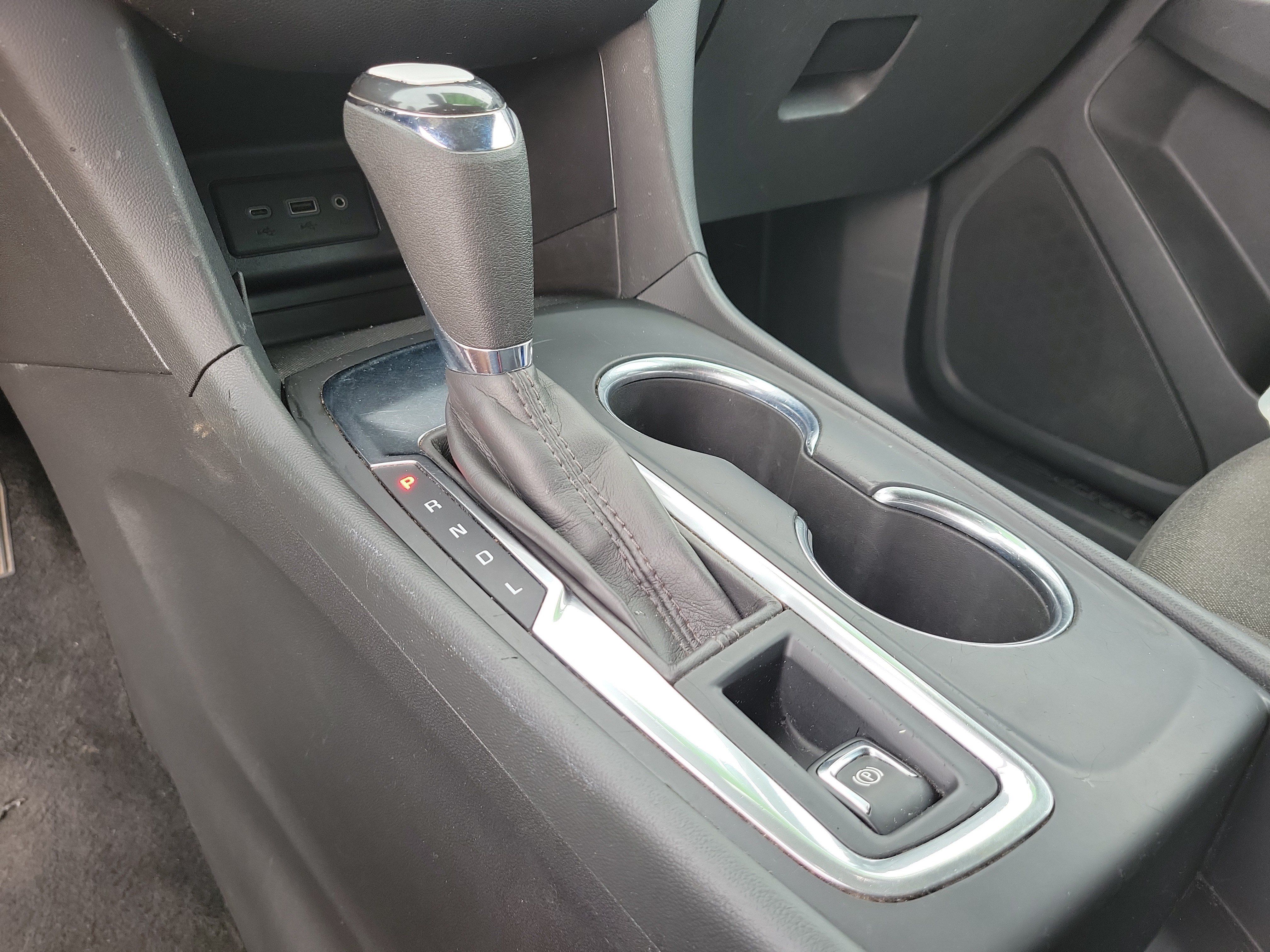 Used 2020 Chevrolet Equinox LT FWD image 18