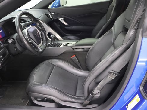 Used 2019 Chevrolet Corvette Stingray Coupe w/ Carbon Flash Badge Package RWD image 8