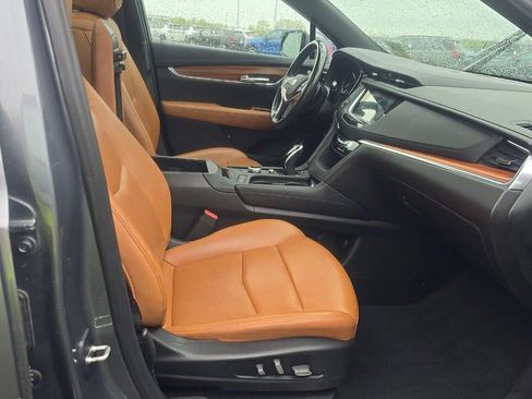 Used 2021 Cadillac XT5 Premium Luxury w/ LPO, Floor Liner Package AWD/4WD image 18