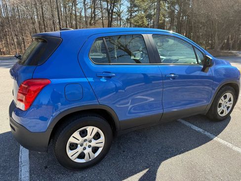 Used 2015 Chevrolet Trax LS FWD image 4