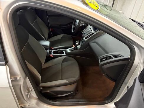 Used 2014 Ford Focus SE image 20
