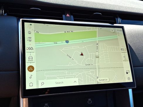 Used 2024 Land Rover Discovery Sport S image 13