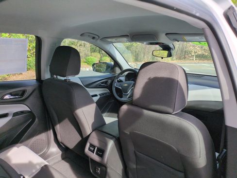 Used 2023 Chevrolet Equinox LS w/ Driver Confidence II Package image 41