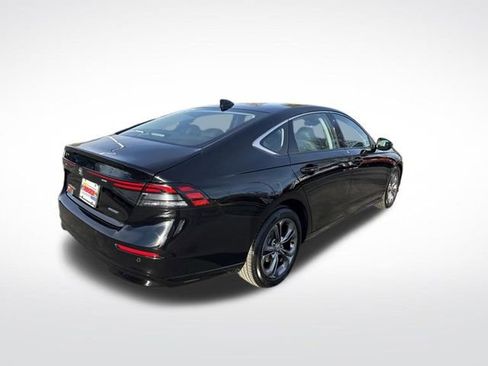 Certified 2025 Honda Accord EX-L image 5
