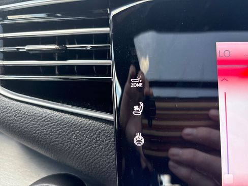 New 2025 Jeep Wagoneer Series II w/ Convenience Group I image 25