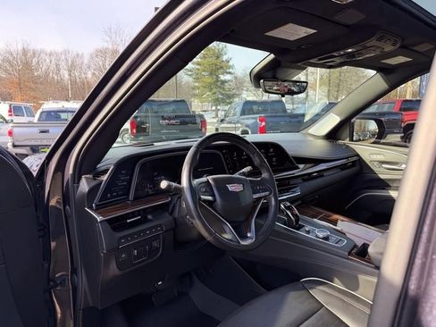 Certified 2022 Cadillac Escalade Premium Luxury w/ Performance Package image 16