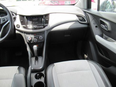 Used 2018 Chevrolet Trax LT w/ Driver Confidence Package FWD image 14