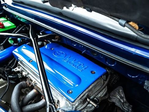 Used 2001 Toyota MR2 image 23