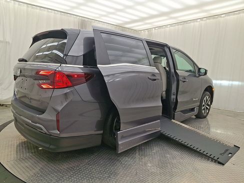 Used 2026 Honda Odyssey EX-L image 28