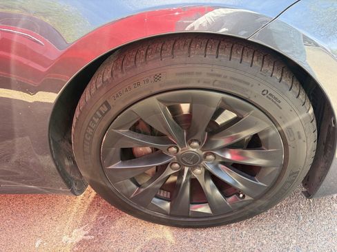 Used 2018 Tesla Model S 100D AWD/4WD image 5
