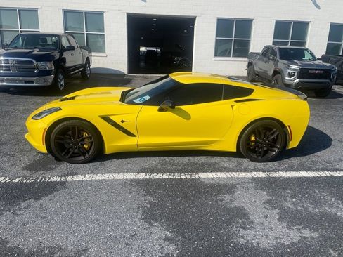 Used 2016 Chevrolet Corvette Stingray Coupe w/ Carbon Flash Badge Package RWD image 2