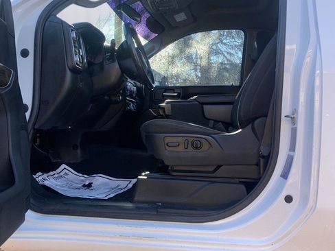 Used 2022 GMC Sierra 3500 SLE w/ SLE Convenience Package image 16