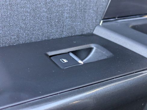 Certified 2023 Ford F150 Lariat w/ Equipment Group 502A High image 29