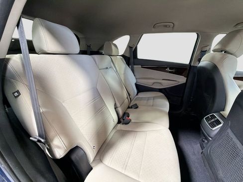 Used 2017 Kia Sorento FWD w/ LX Convenience Package image 29