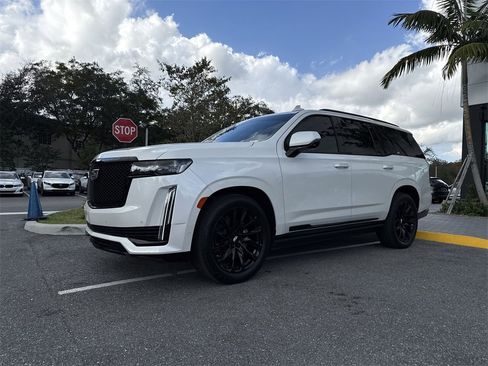 Used 2023 Cadillac Escalade Sport Platinum w/ LPO, ONYX Package image 26