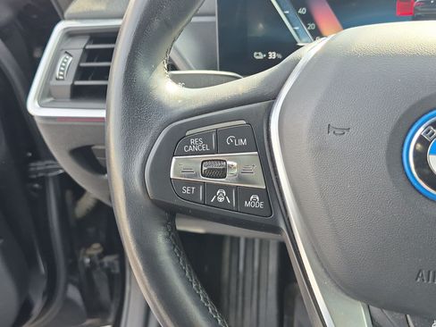 Used 2023 BMW i4 eDrive40 RWD image 18
