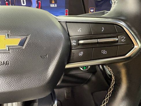 Used 2025 Chevrolet Traverse LT AWD/4WD image 28