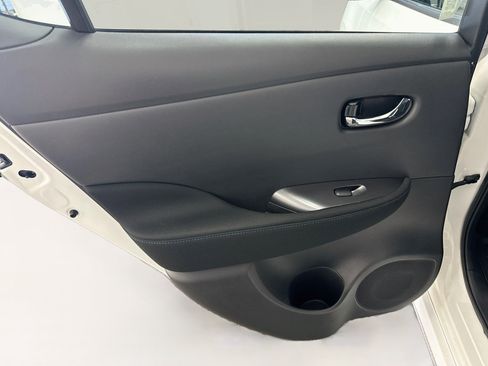 Used 2025 Nissan Leaf S FWD image 26