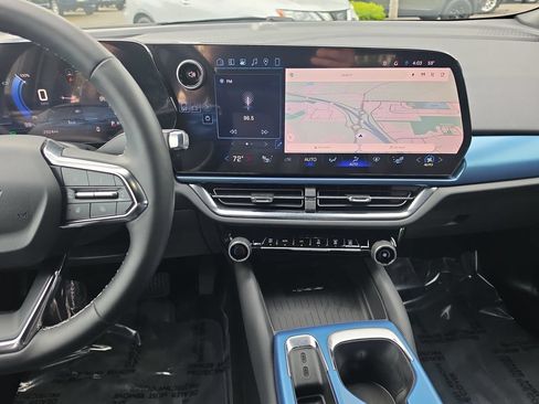 New 2026 Chevrolet Equinox EV LT FWD image 15
