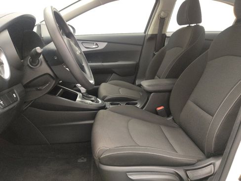 Used 2023 Kia Forte LXS image 17