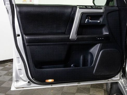 Used 2014 Toyota 4Runner Limited AWD/4WD image 33