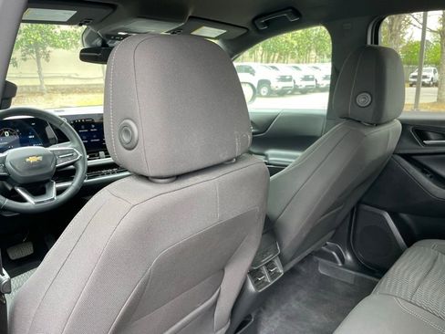 Used 2025 Chevrolet Equinox LT image 27