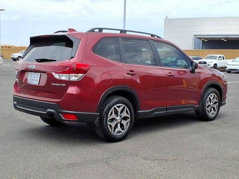 Certified 2023 Subaru Forester Premium AWD/4WD image 7