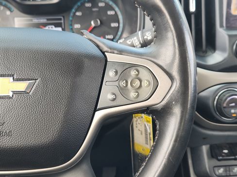 Used 2017 Chevrolet Colorado Z71 AWD/4WD image 28