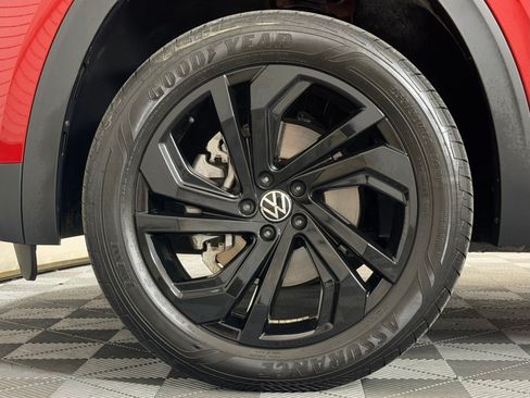 Used 2023 Volkswagen Atlas SE w/ Panoramic Sunroof Package AWD/4WD image 12