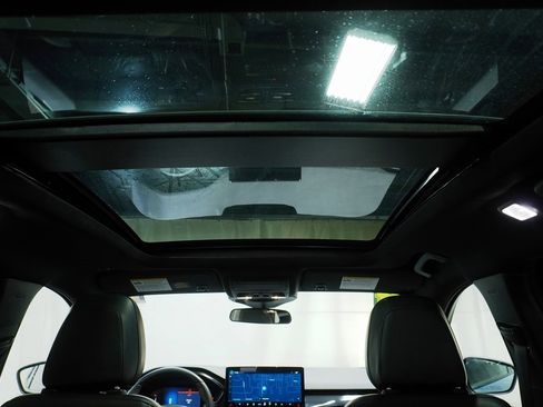 Used 2024 Ford Escape ST-Line w/ Tech Pack #1 image 21