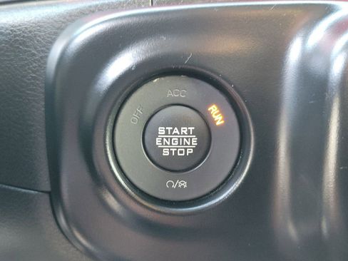 Certified 2022 Jeep Gladiator Rubicon w/ Cold Weather Group image 12