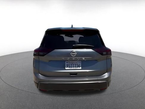 Used 2025 Nissan Rogue SV FWD image 12