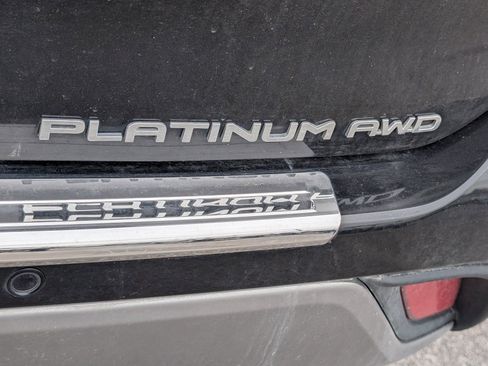 Used 2024 Toyota Highlander Platinum image 6
