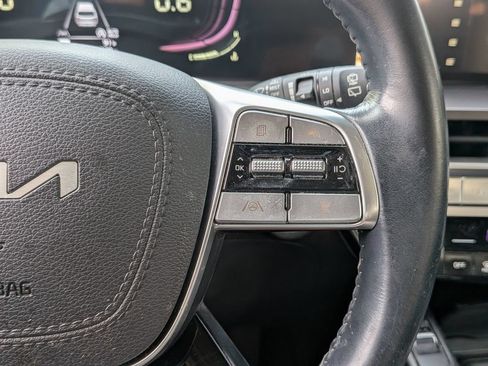 Used 2024 Kia Telluride S w/ S Sunroof Package FWD image 22